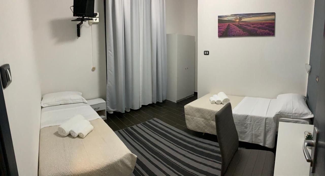 Hotel Neyra Beach ريميني المظهر الخارجي الصورة