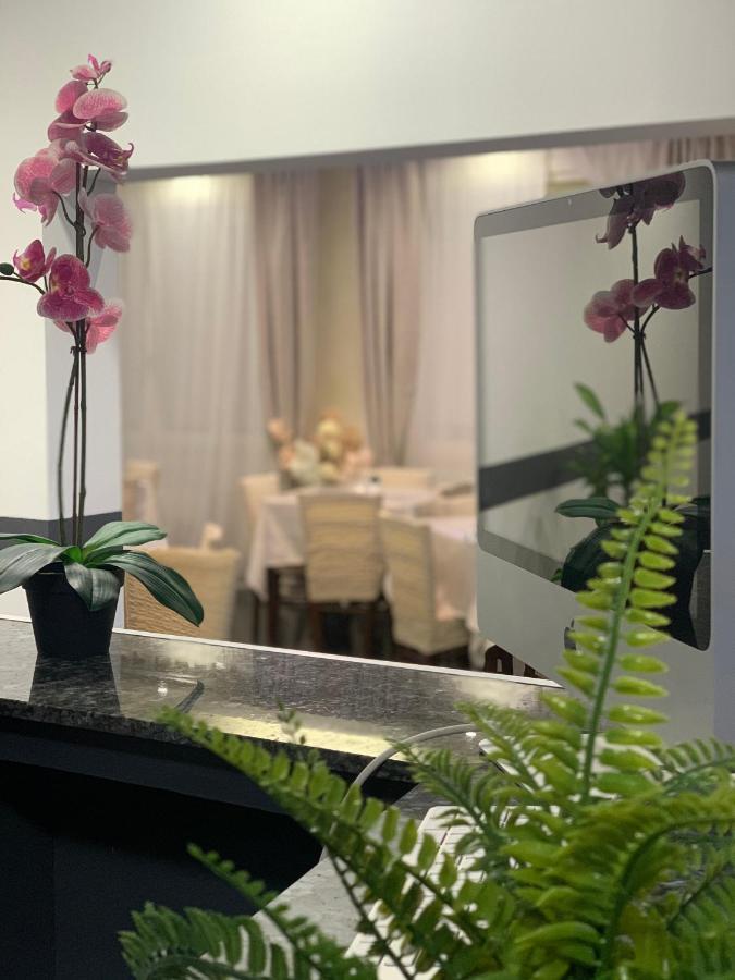 Hotel Neyra Beach ريميني المظهر الخارجي الصورة