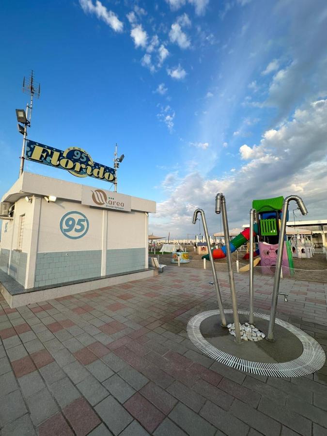 Hotel Neyra Beach ريميني المظهر الخارجي الصورة